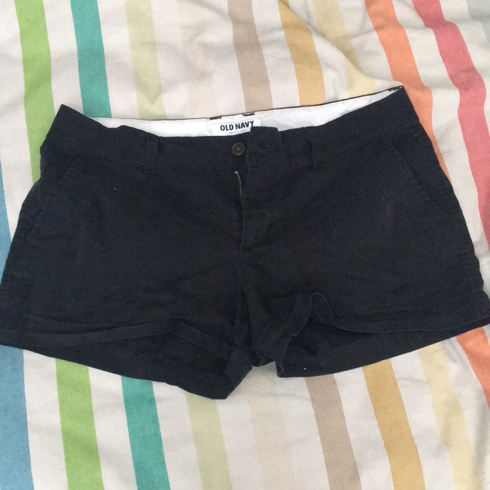 Black Old Navy shorts